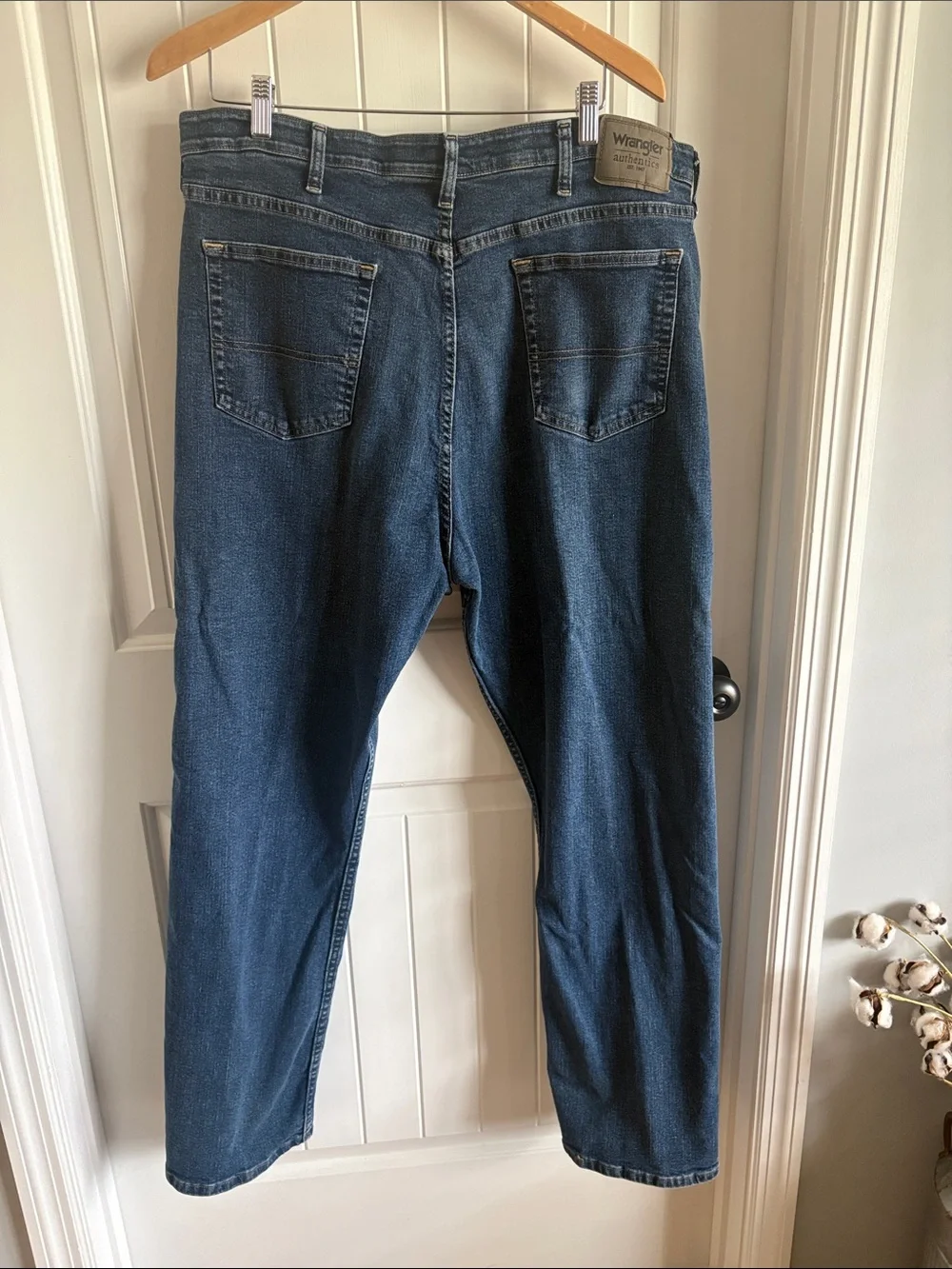 Wrangler Men's 40x32 Straight-Leg Jeans